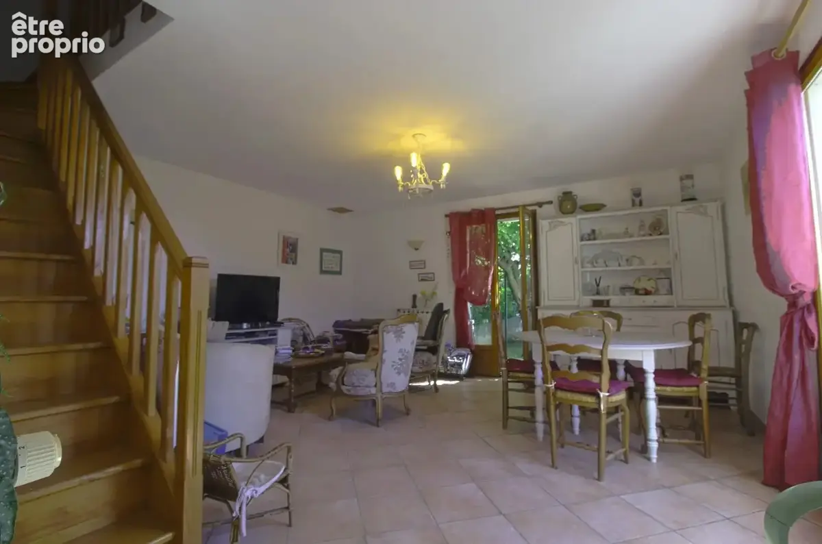 Maison de 111 m² sur 3 niveaux avec grand terrain de 2 900 m² - photo 6