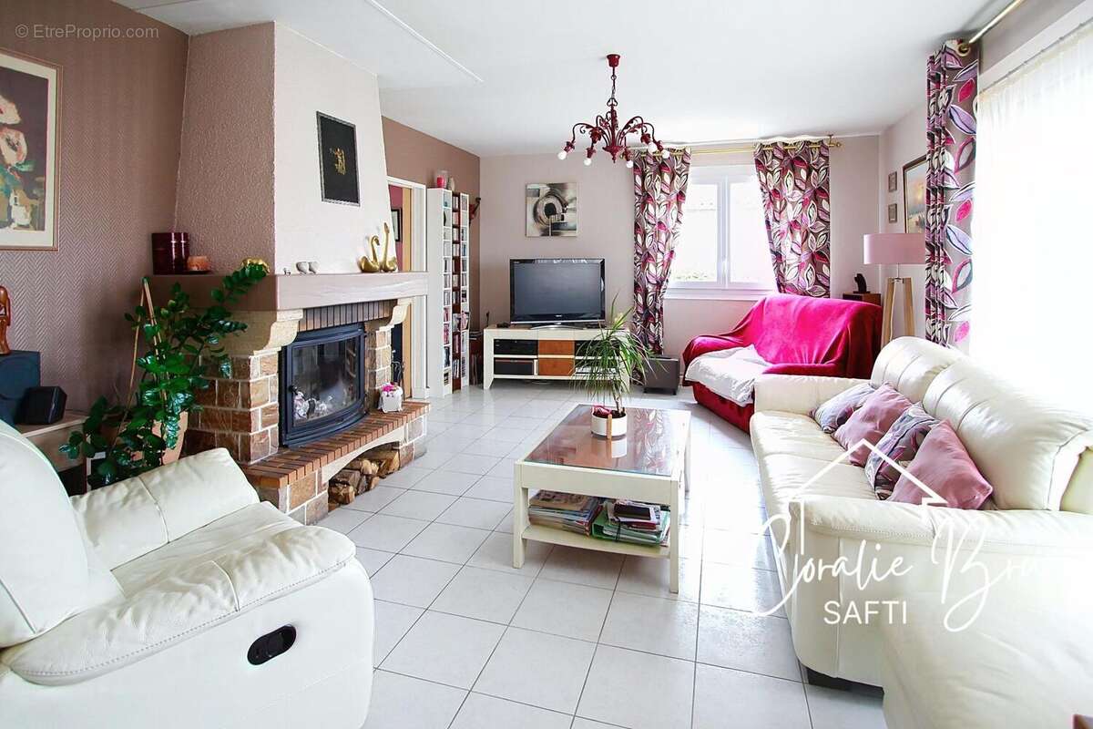Photo 2 - Maison à ETAULIERS