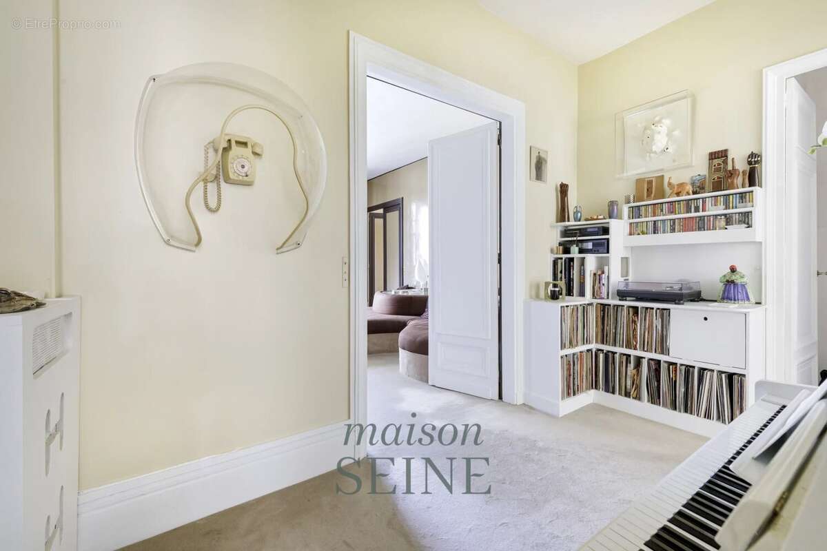 Appartement à NEUILLY-SUR-SEINE