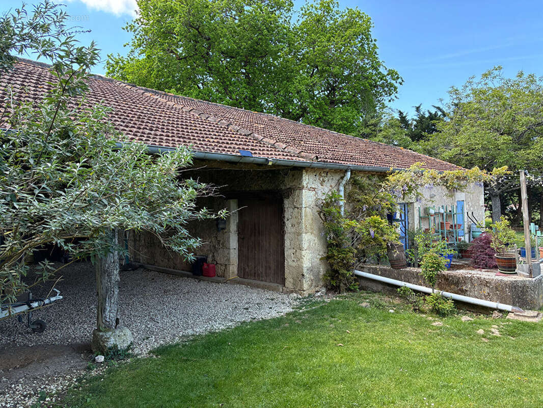 Propriété de charme avec maisons d'amis , granges et piscine - photo 6