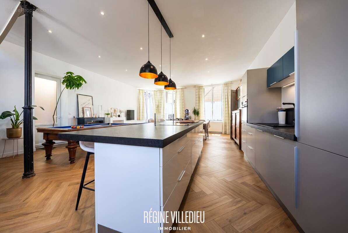 Maison 225 m² à Quettehou  - photo 7