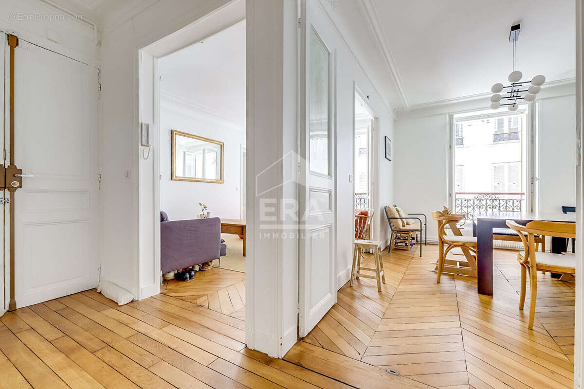 Appartement à PARIS-17E
