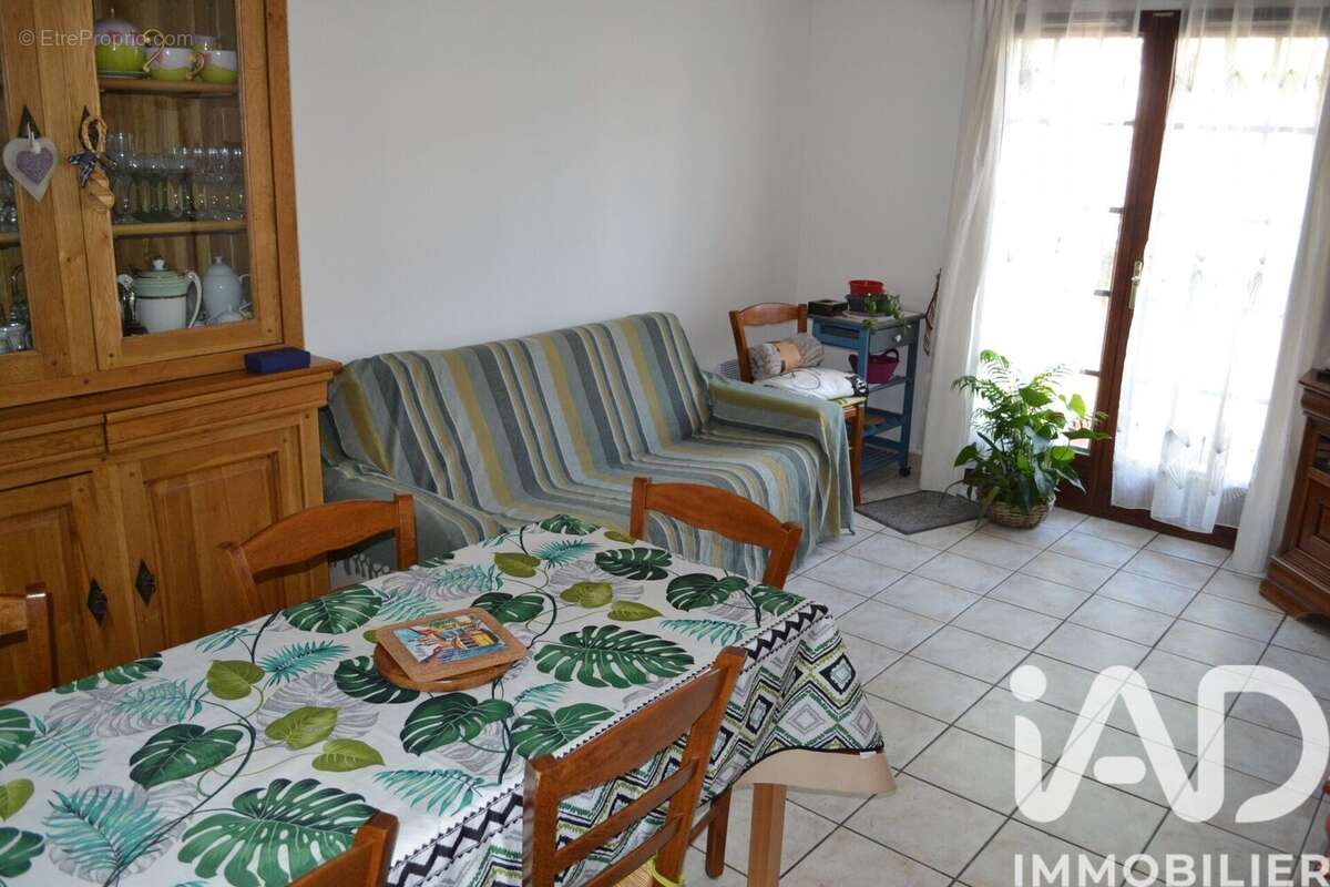 Photo 4 - Appartement à BURES-SUR-YVETTE