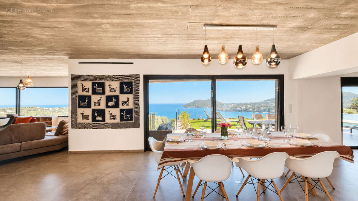 Villa contemporaine vue mer panoramique a agay a vendre - photo 5
