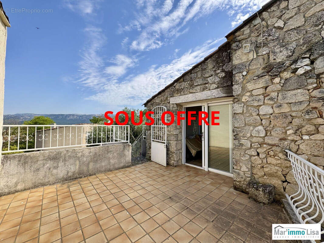Appartement à MALLEMORT