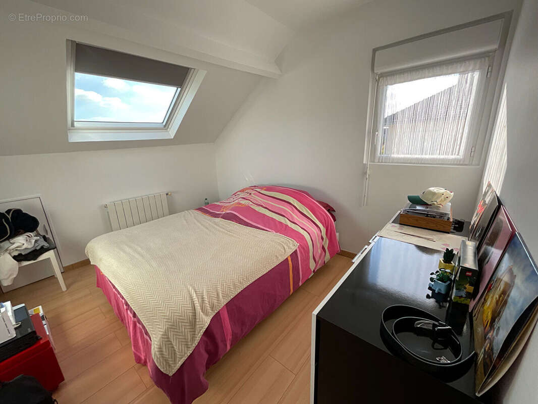 Maison à CHANTELOUP-LES-VIGNES