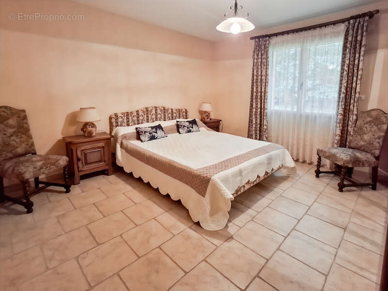 Maison à BOUGLAINVAL