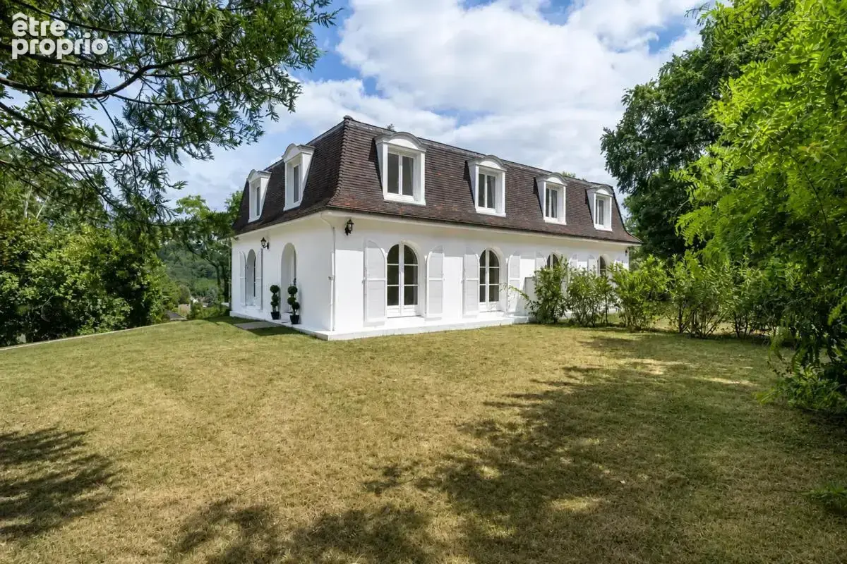 Maison de 10 pièces de 248 m² à Pontoise - photo 1