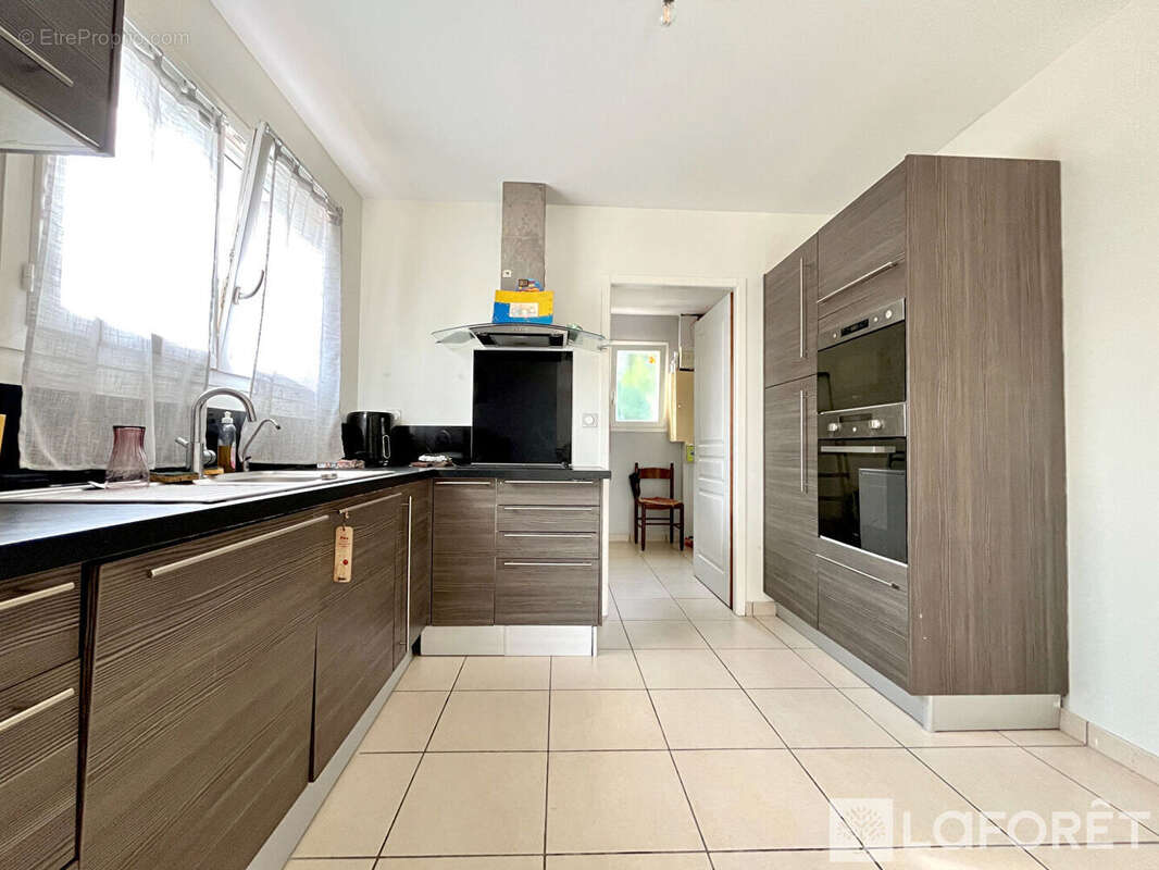 Maison à AMBARES-ET-LAGRAVE