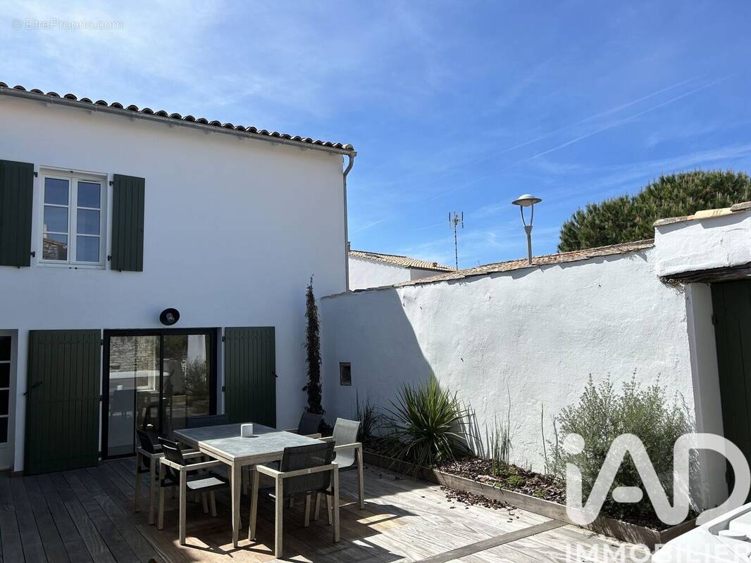 Photo 1 - Maison à LA FLOTTE