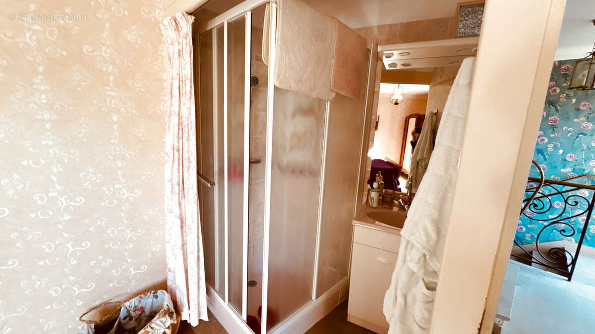 Maison de campagne situé à ASQUINS spacieuse au prix de 208  650 €. - photo 15