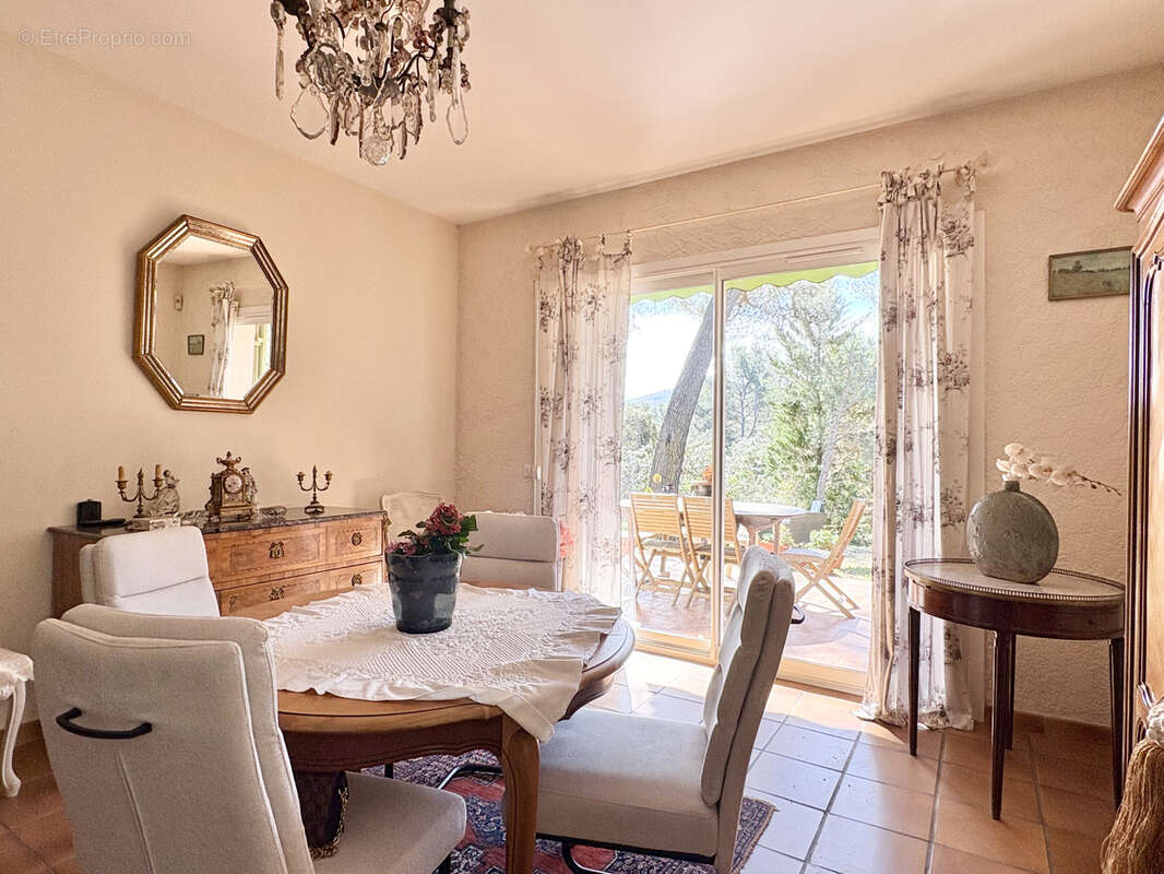 Maison à SIX-FOURS-LES-PLAGES