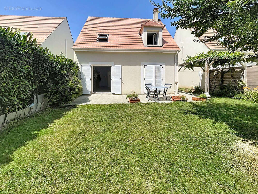 Maison Crosne 5 pièce(s) 92 m2 - photo 2