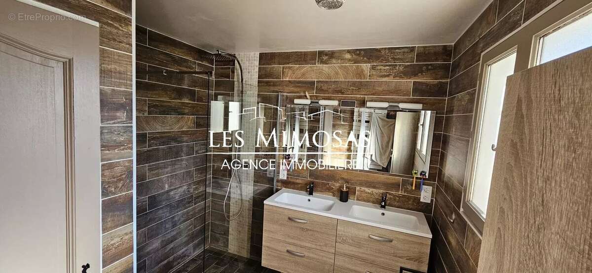 Maison à PUGET-SUR-ARGENS