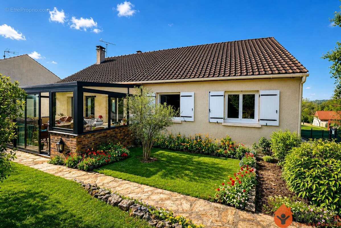 Maison 94 m² à Conde-Sainte-Libiaire  - photo 2