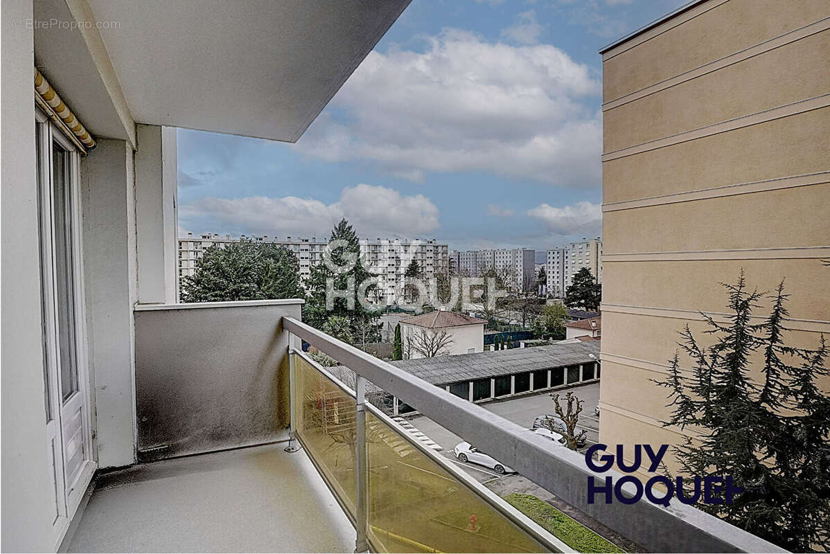 Appartement à SAINTE-FOY-LES-LYON