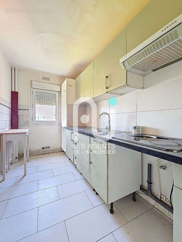 Appartement à VILLENEUVE-LA-GARENNE