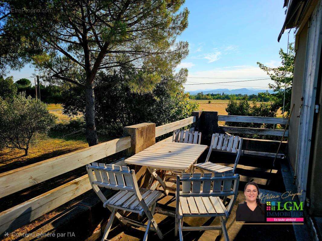 Maison rénovée + dépendance + grand terrain et potentiel : une belle opportunité ! - photo 3