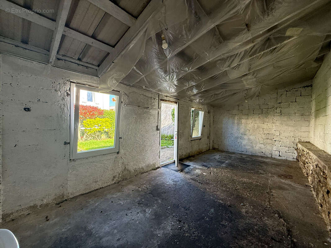 Maison à LE RELECQ-KERHUON