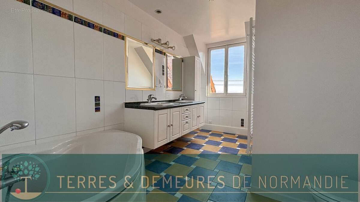 Duplex de 60m², avec deux chambres et place de stationnement, Saint Pierre en Val, 76. - photo 4