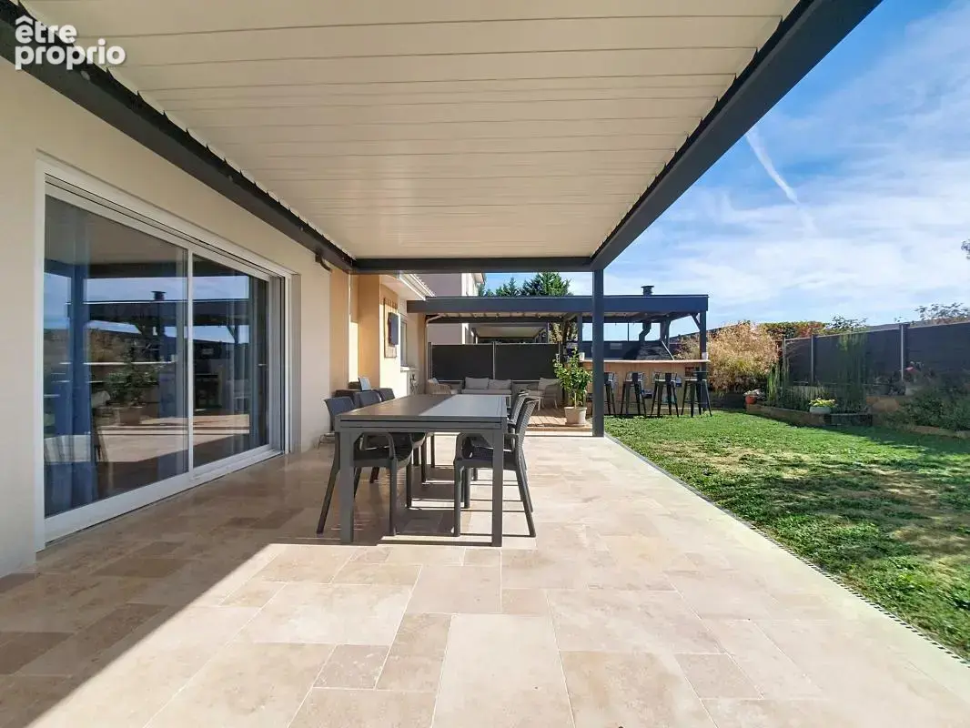 Maison - 3 Chambres - Garage - 2 Terrasses - Pergola - Cuisine extérieure - Piscine - Jardin - Au cœur du village - photo 6