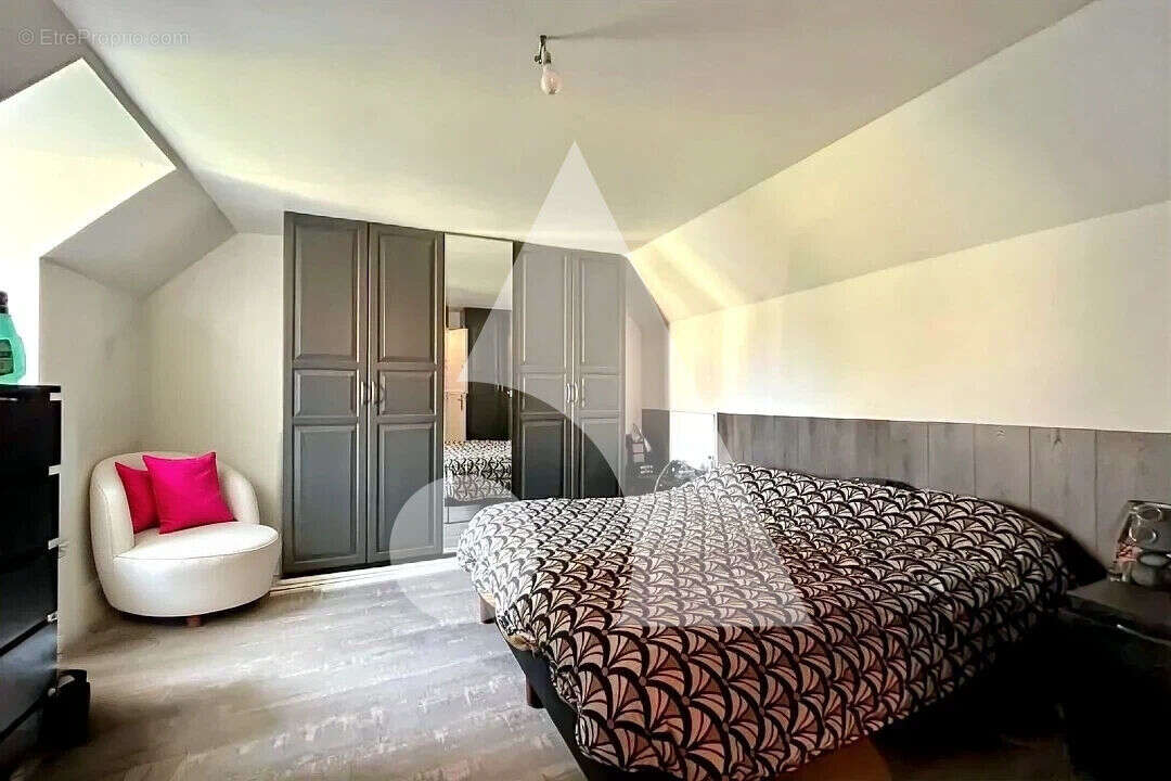 Maison à MOUROUX