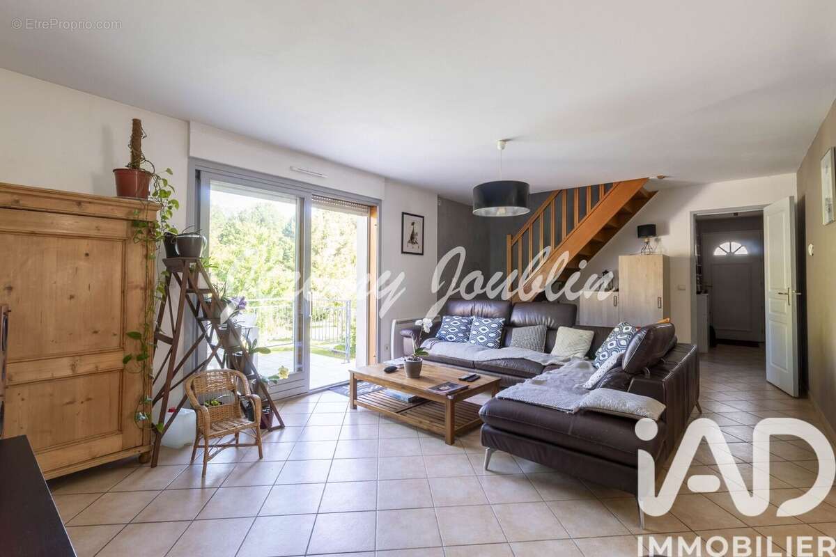 Photo 5 - Maison à JOUY-LE-MOUTIER