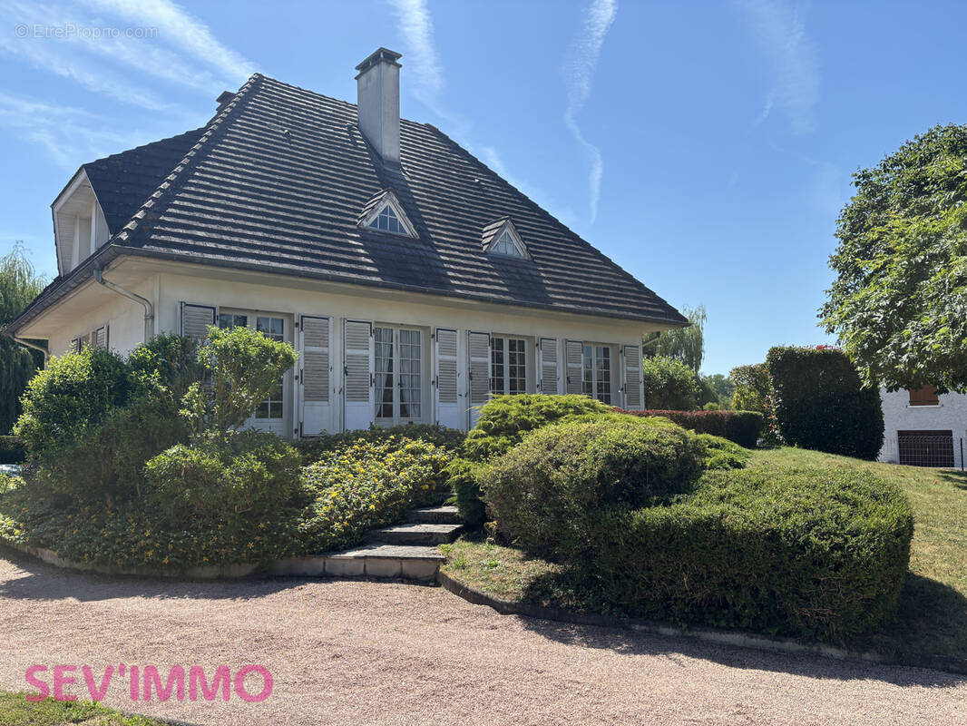 Maison à SAINT-GERMAIN-DES-FOSSES