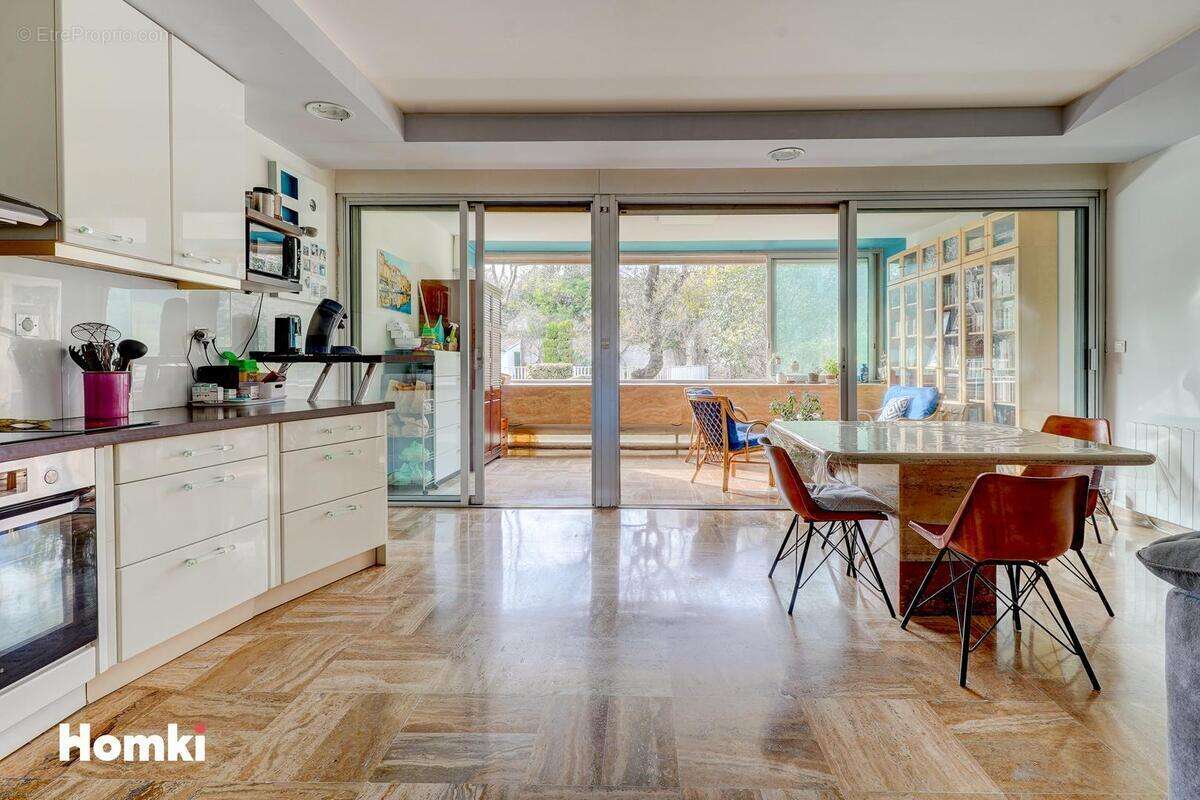 Appartement à MARSEILLE-13E