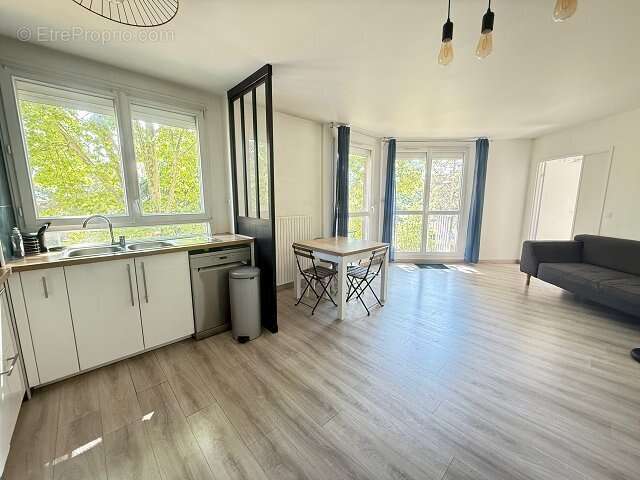 Appartement à MAISONS-ALFORT