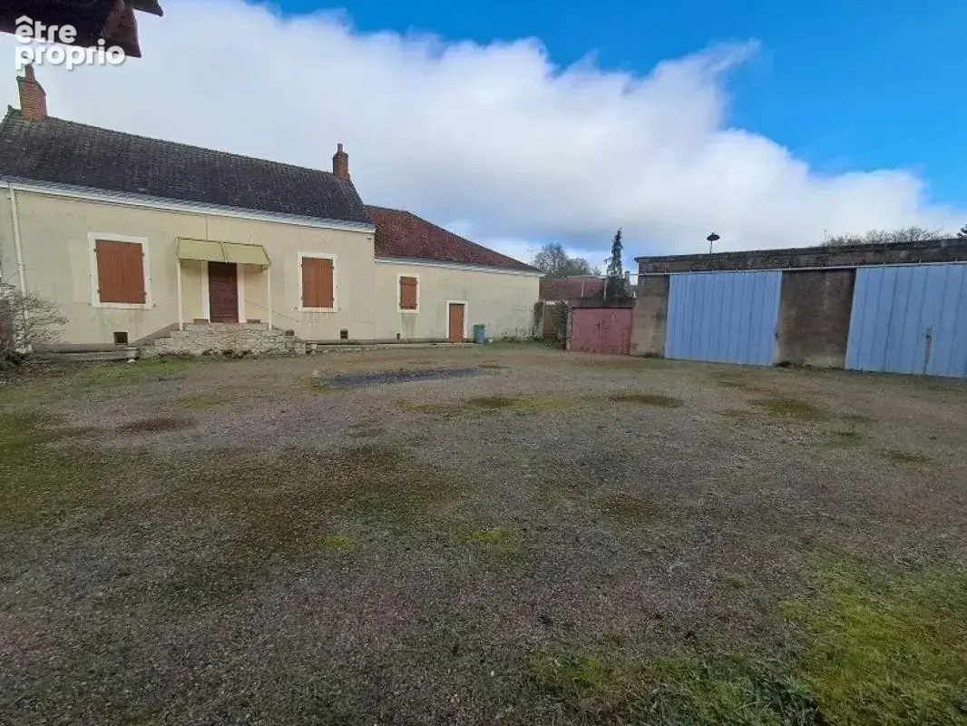 Maison à LE BREIL-SUR-MERIZE