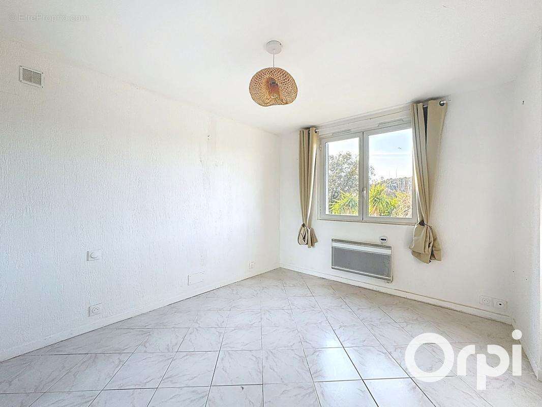 Appartement à VILLENEUVE-LOUBET