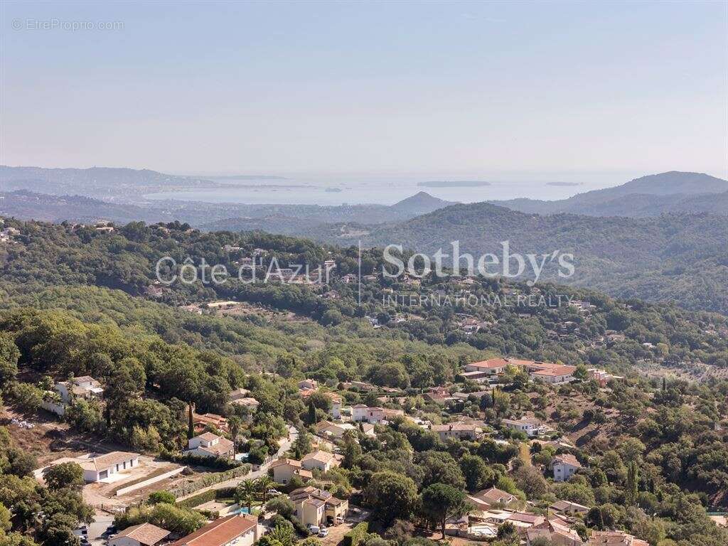 Maison à LES ADRETS-DE-L'ESTEREL