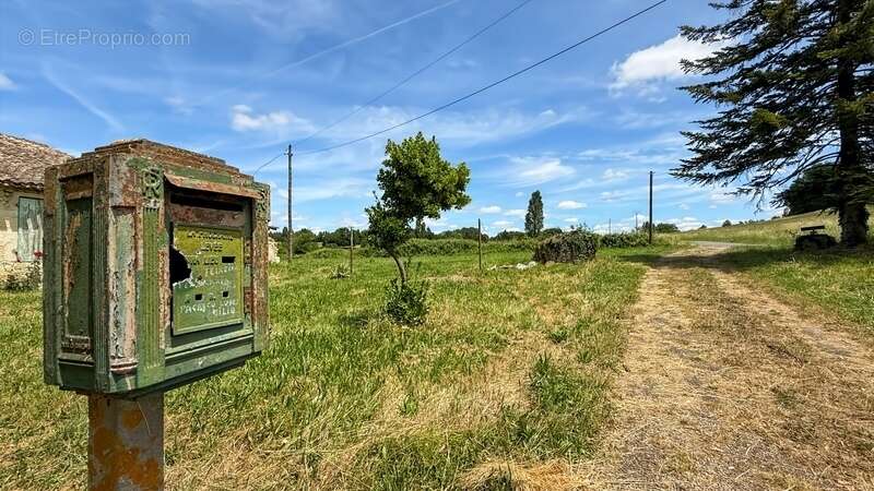 Propriété à vendre 3 pièces Maison 132 m2 avec 40 m2 de garage et grange de 210 m2 BOURNEL (47) - photo 18