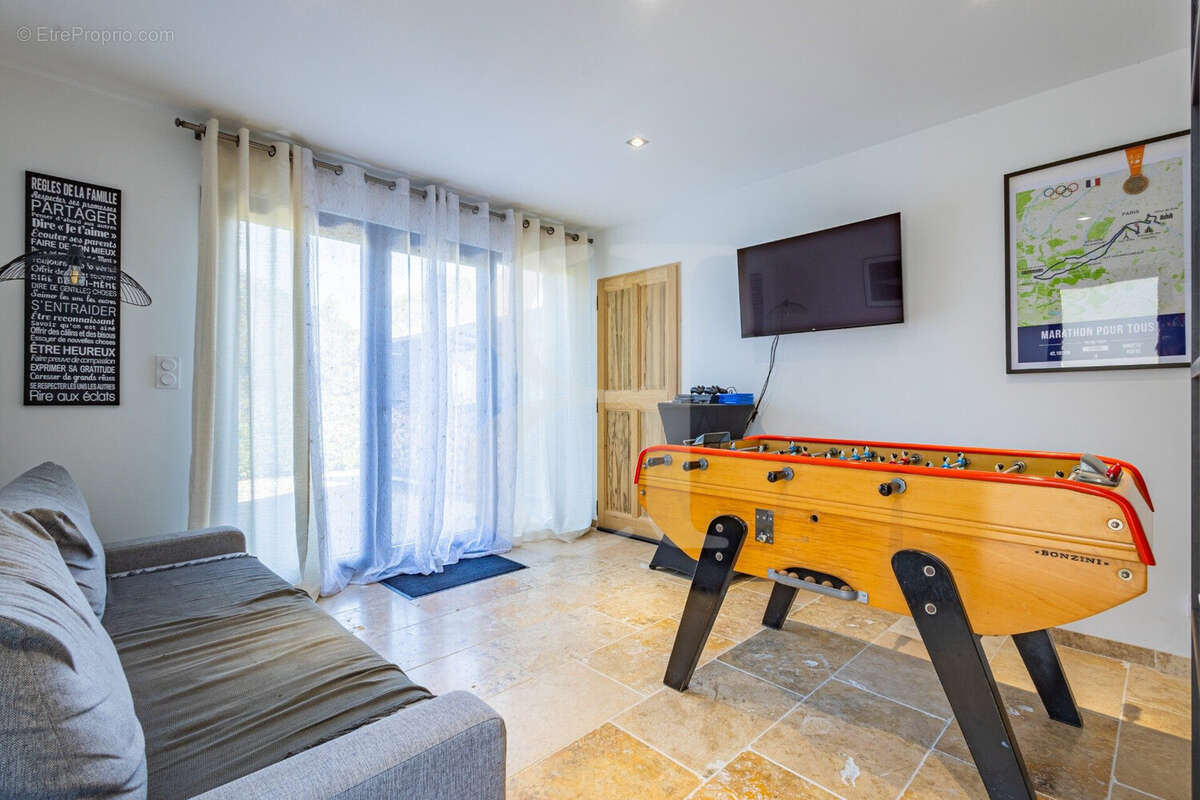 Maison à PERNES-LES-FONTAINES