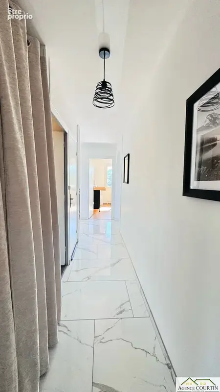Maison familiale avec 4 chambres, terrain clos et vue dégagée à Lons-le-Saunier - photo 12