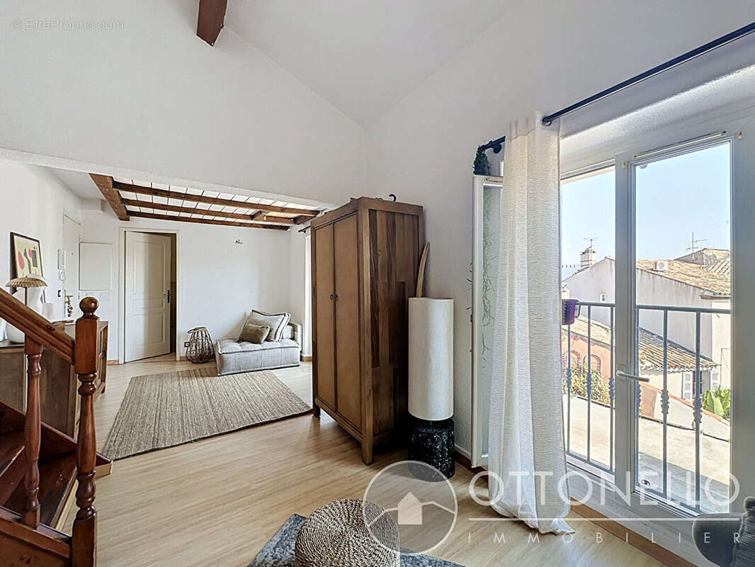 Appartement LOUÉ Roquebrune Sur Argens 3 pièces 40.80 m2 - photo 6