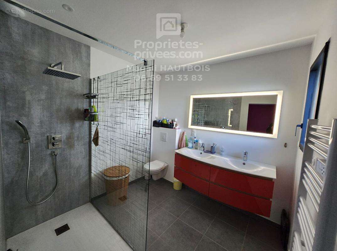 Maison à SAINT-HILAIRE-DU-HARCOUET