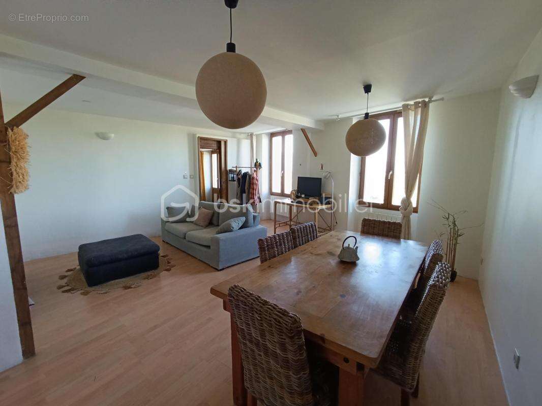 Appartement à LA MURETTE