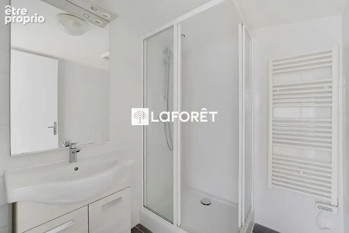 Appartement T5 atypique de 123m2 . Lumineux et calme au dernier étage d'une jolie copropriété. - photo 12