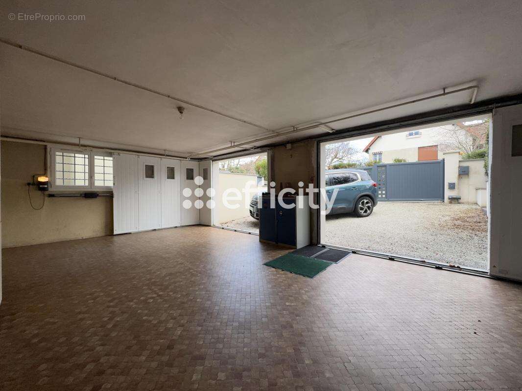 Maison à CHAMPS-SUR-MARNE