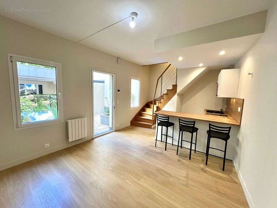 Maison à PARIS-16E