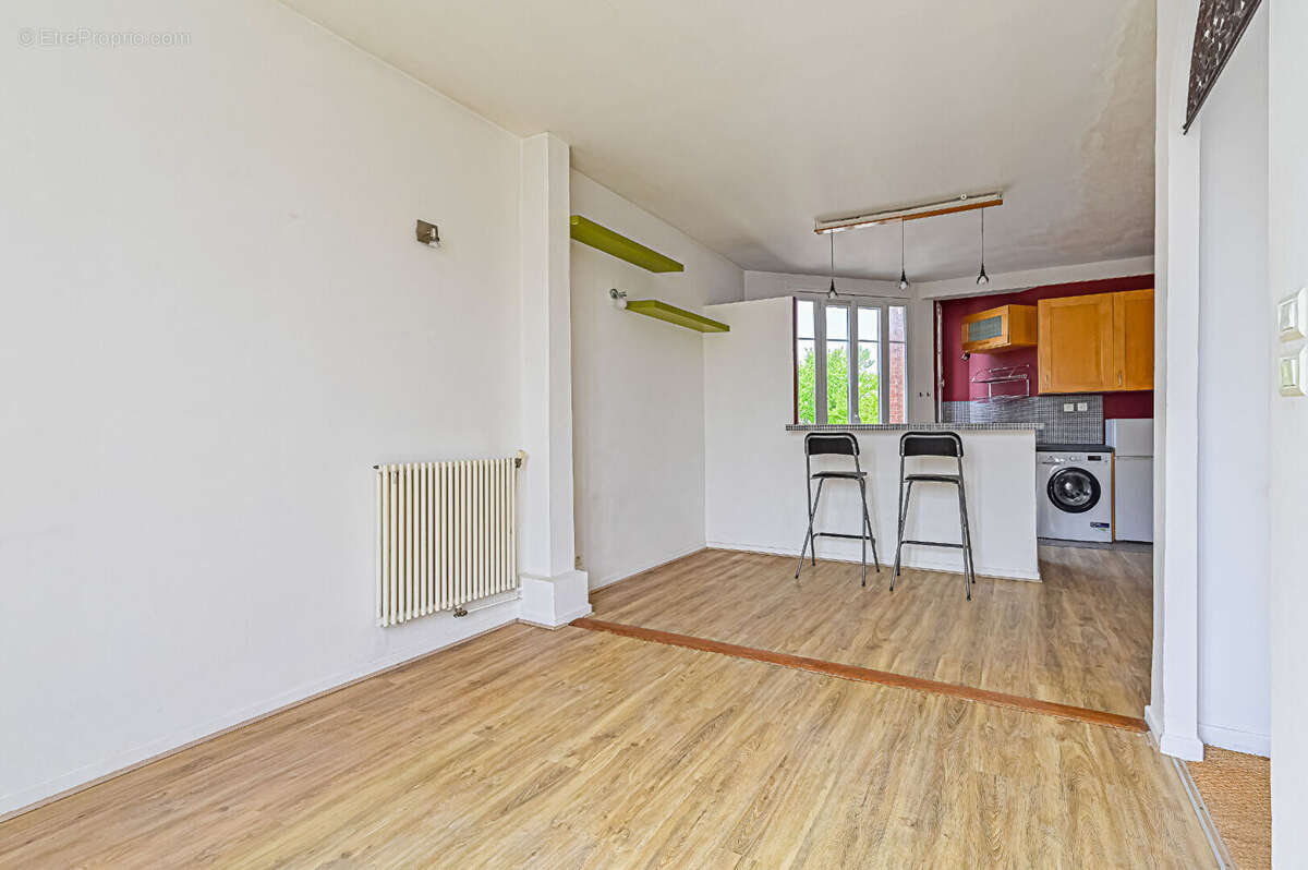 Appartement à PARIS-19E