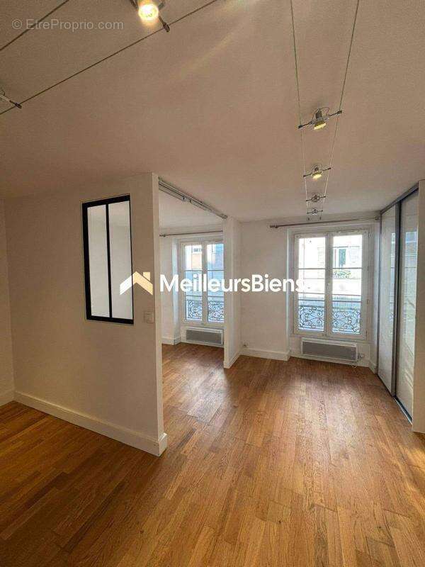 Appartement à PARIS-12E