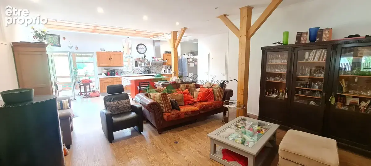 Rare dans le Sundgau (20min de Bâle) Propriété 263m2 de charme sur 3,4 hectares avec 3 logements - photo 2