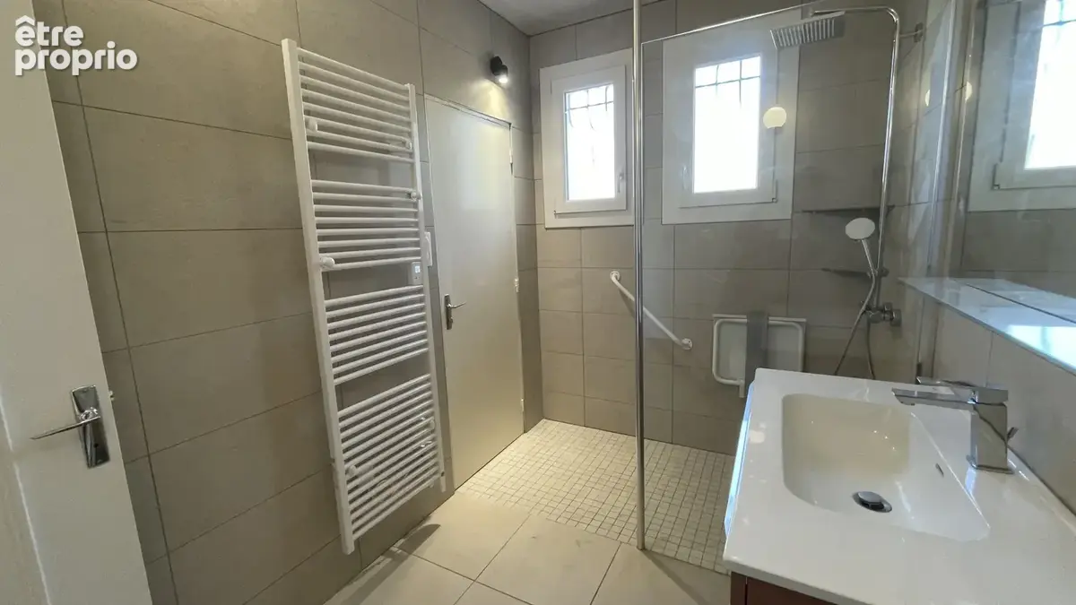 Maison familiale   150 m2   5 chambres   Terrain de plus de 1 000 m2 - photo 9