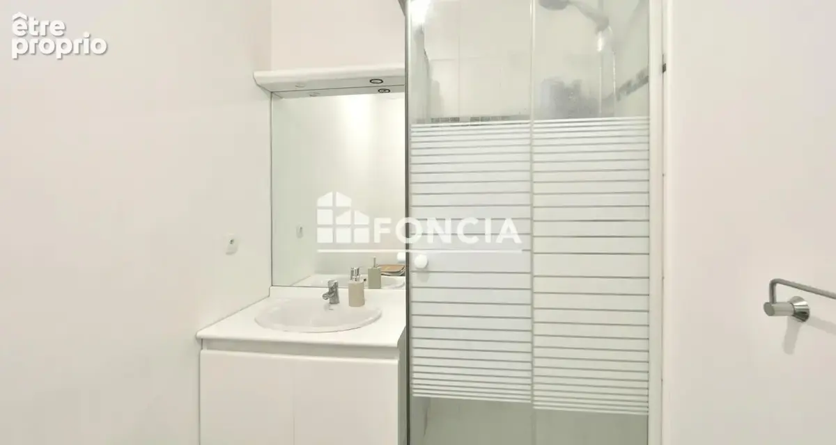 SARTROUVILLE - Idéal investisseur - A vendre - 5 min à pied de la gare - Appartement récent 3 pièces de 58 m2 - photo 6