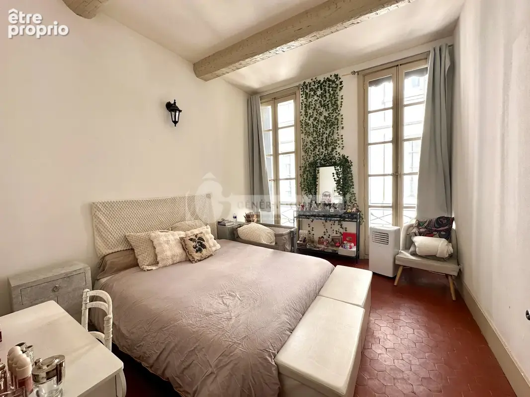 Appartement de charme de 110 m² à Beaucaire - photo 7