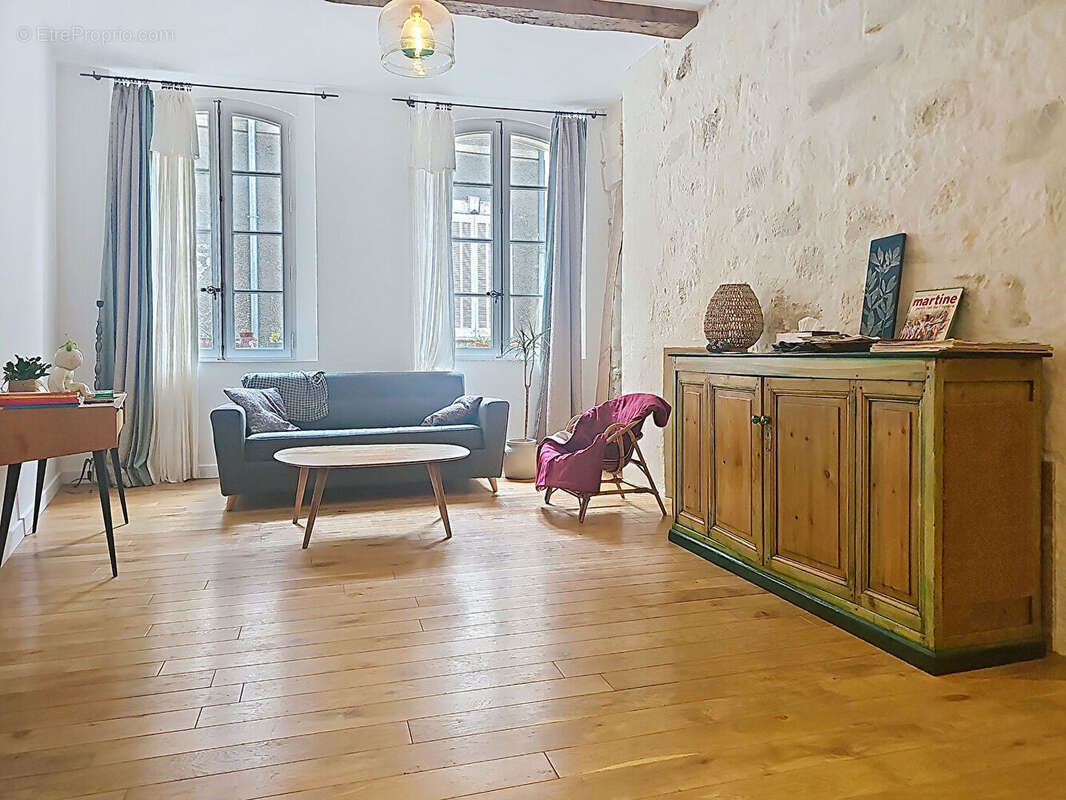 Avignon Intra-Muros. Appartement de charme entièrement rénové 60 m2 - photo 4