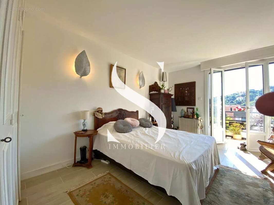 Appartement à VALLAURIS